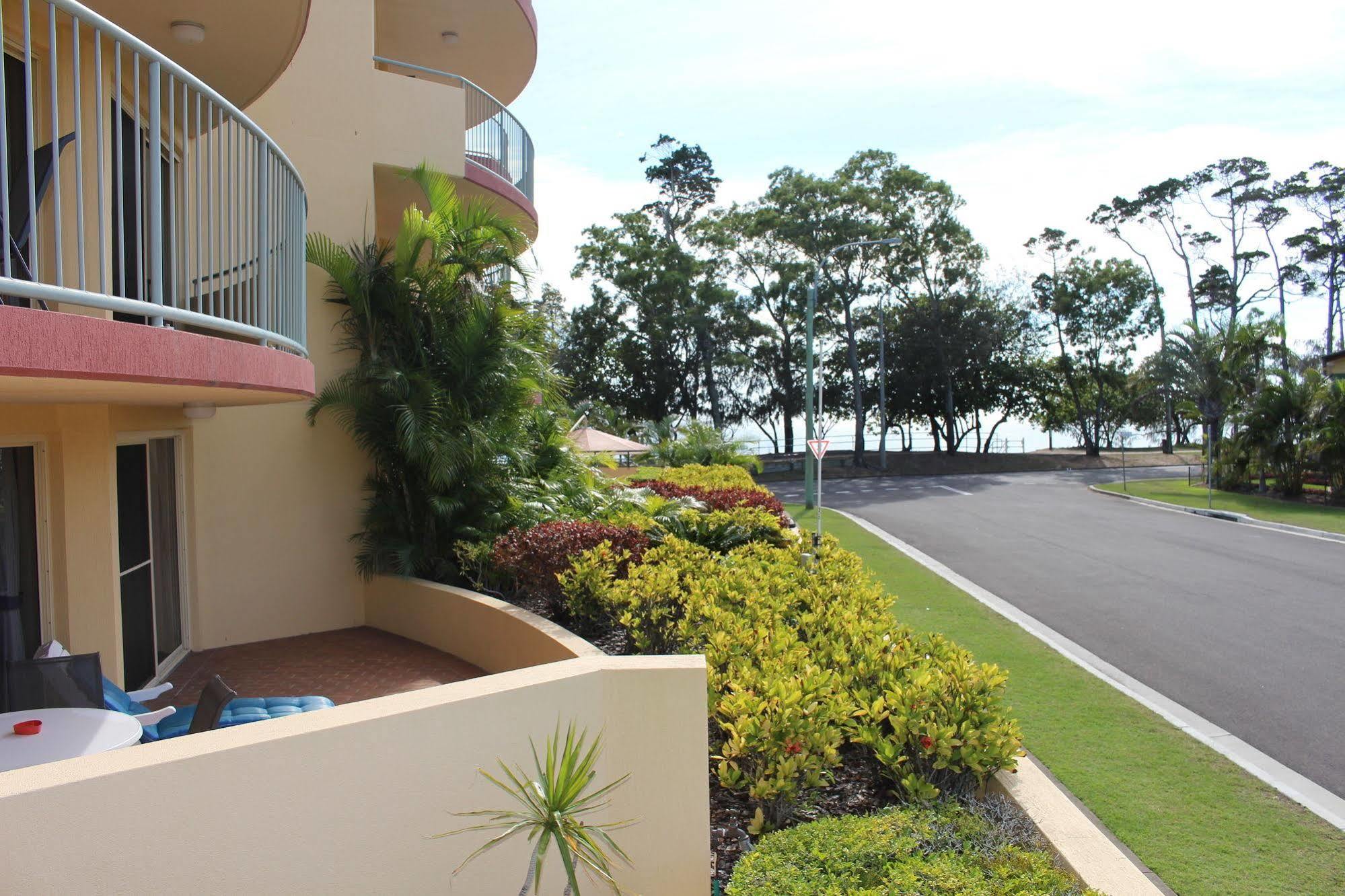 Alexander Beachfront Aparthotel
