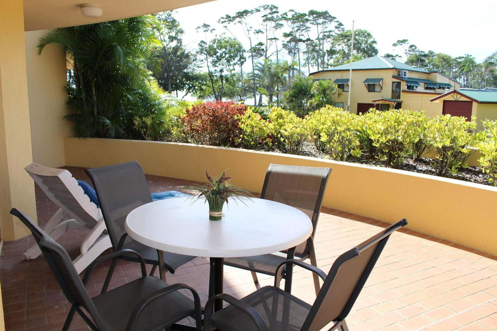 Alexander Beachfront Aparthotel 4*