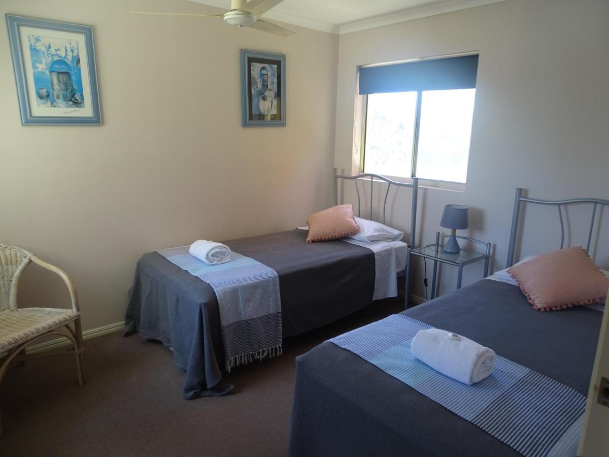 Alexander Beachfront Aparthotel Hervey Bay